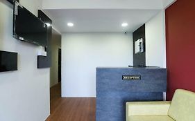 Oyo 40139 Hotel Peradiot